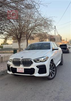 بی ئێم دەبڵیو X6